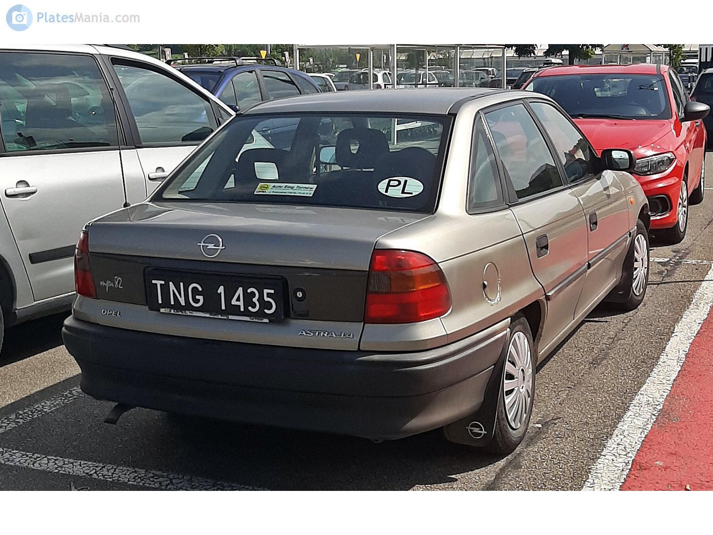 TNG 1435, Opel Astra 1st gen Sedan (F; T92), 1992–1998 (–2002 for Eastern Europe)