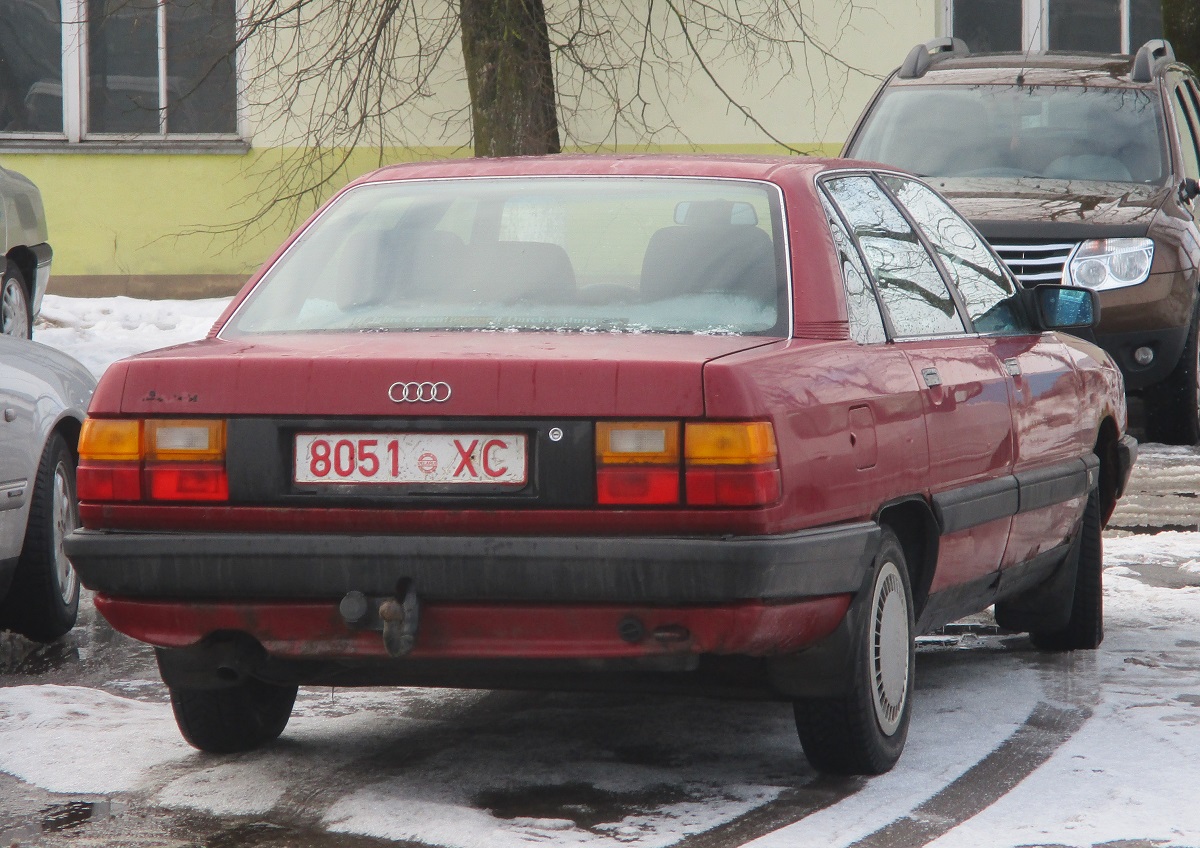 8051 XC, Audi 100 3rd gen Sedan (C3/44), 1982–1991