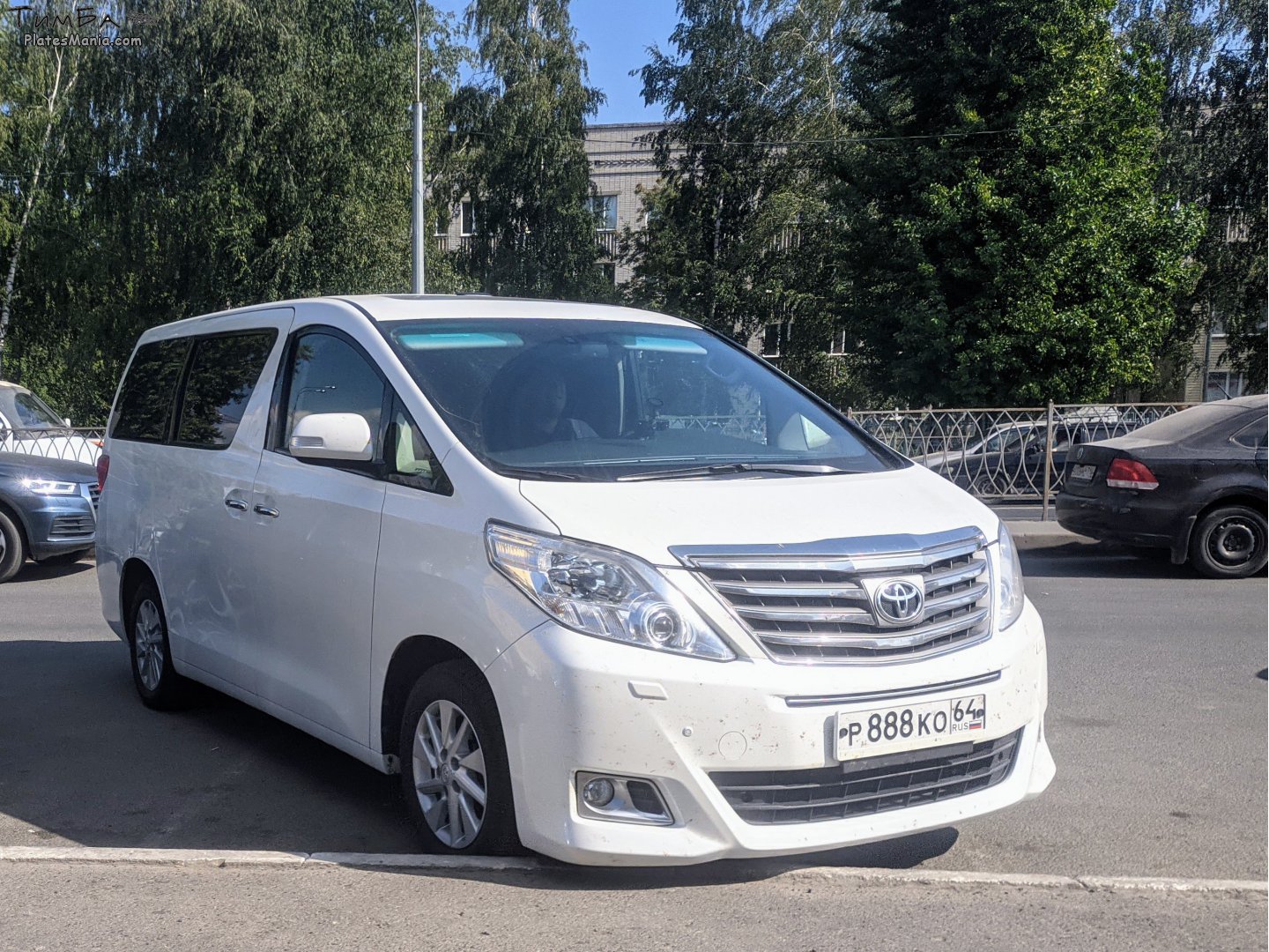 р 888 ко 64, Toyota Alphard 2nd gen (AH20), 2008–2015
