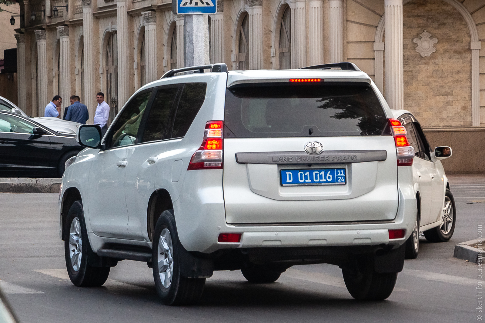 D 01 016, Toyota Land Cruiser Prado 4th gen 5-door SUV (J150), 1st facelift, 2013–2017