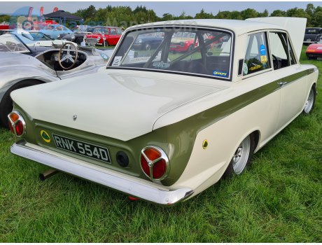 RNK 554D, Ford Cortina
