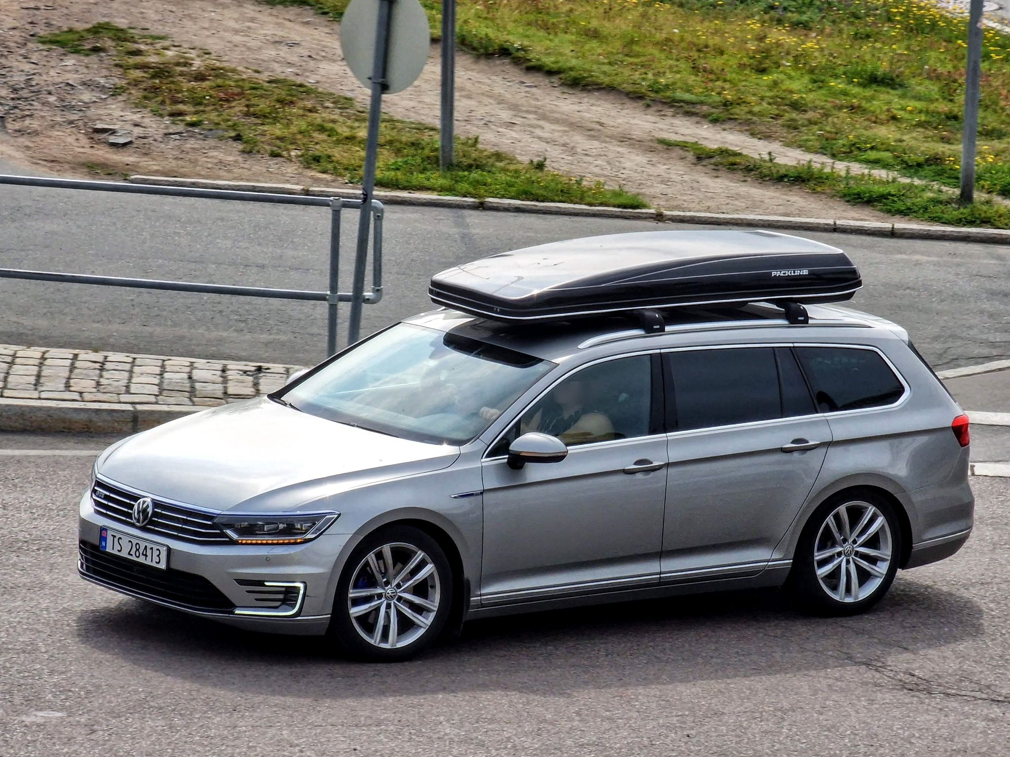 TS 28413, Volkswagen Passat 8th gen Variant (B8; 3G), 2015–2023