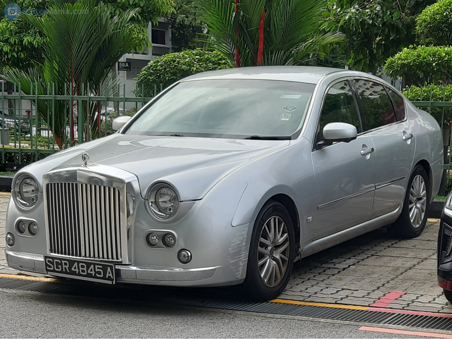 SGR 4845 A, Mitsuoka Galue 3rd gen (Y50), 2005–2014 (based on Nissan Fuga)