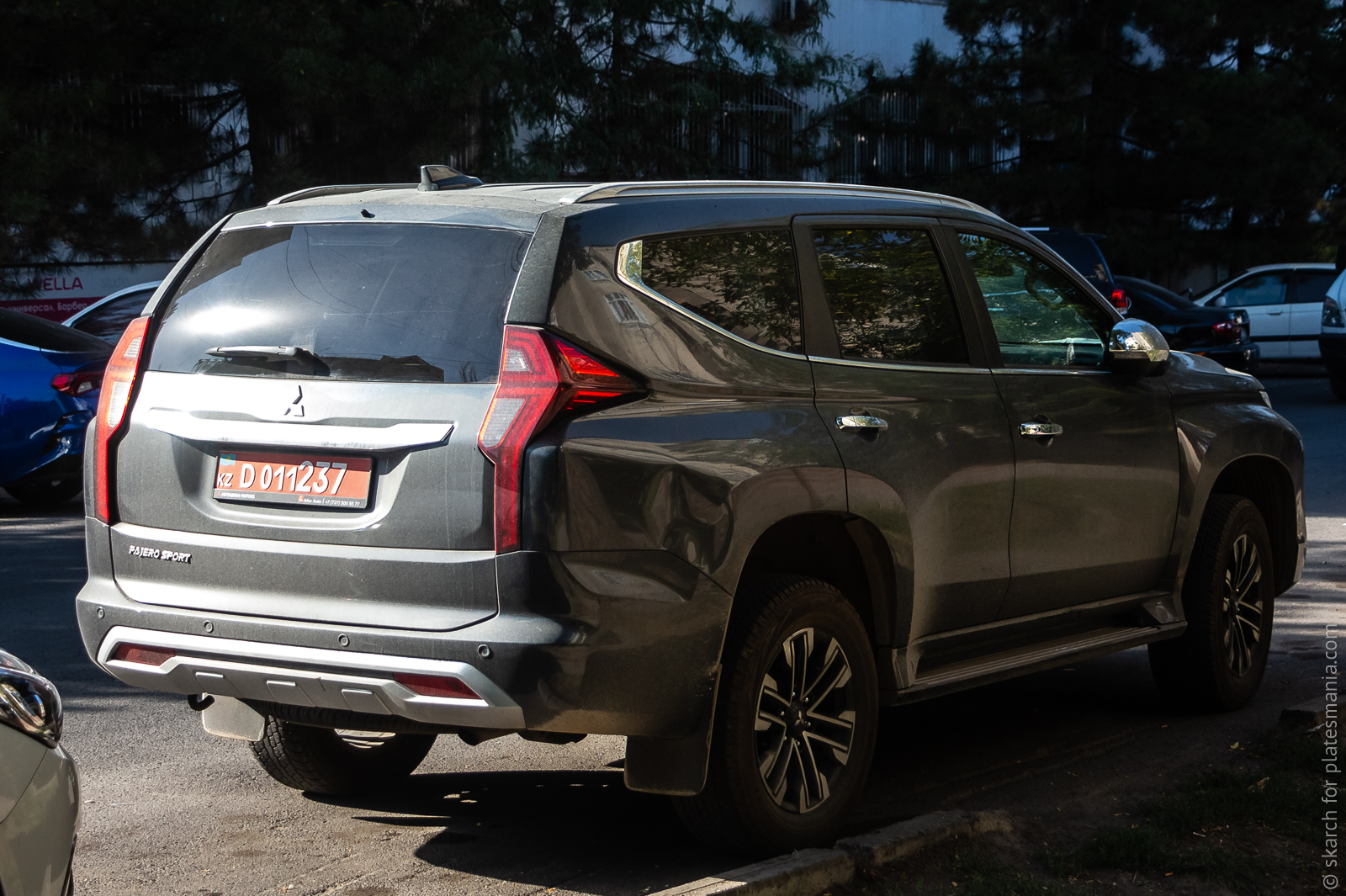 D 011237, Mitsubishi Pajero Sport 