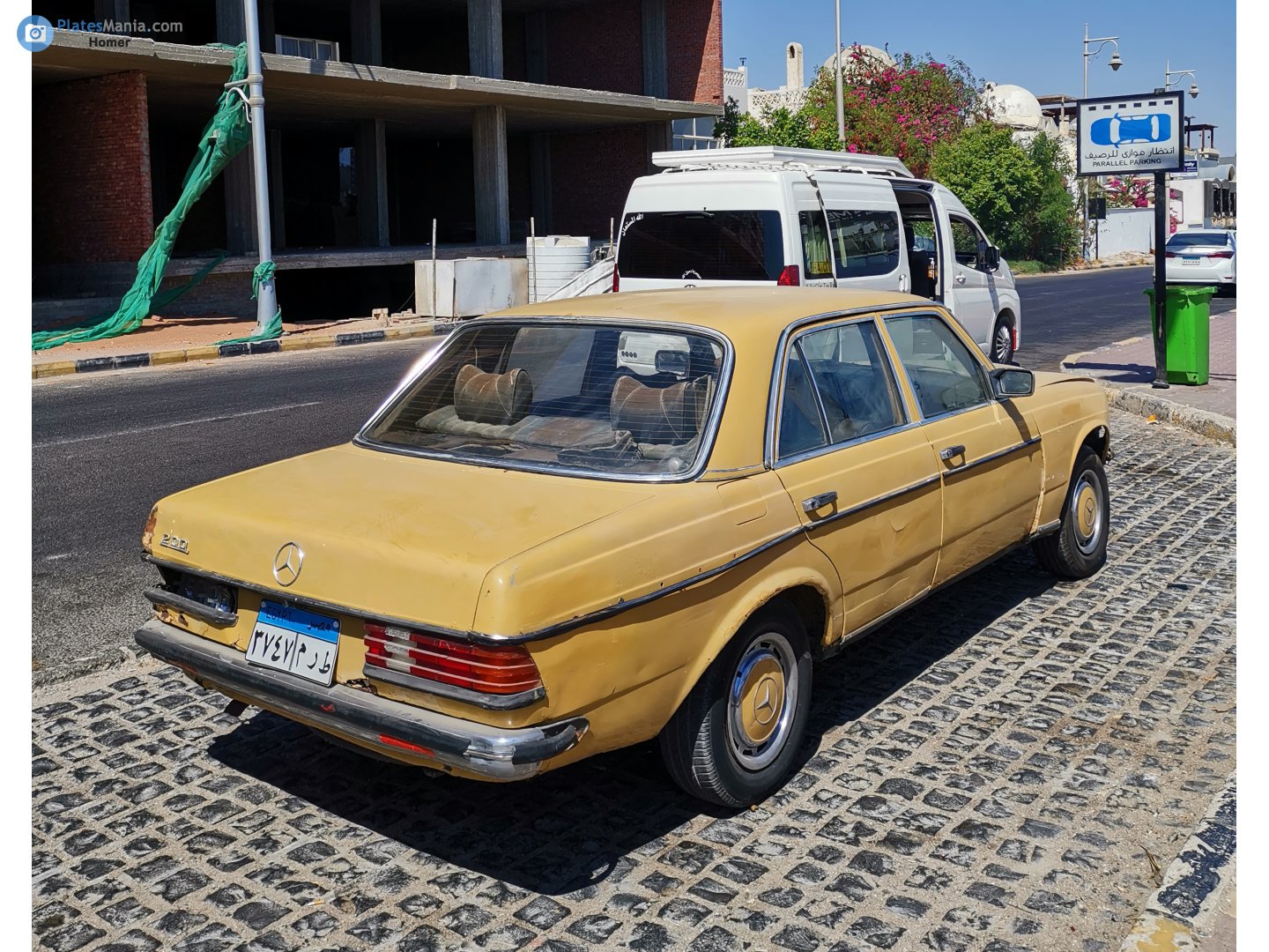 ٣٧٤٧ مرط, Mercedes-Benz E-Klasse 200–300 Sedan (W123), 1975­–1986