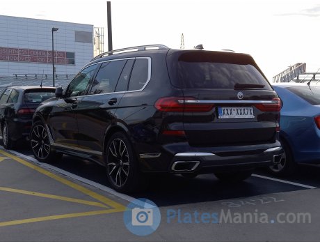 XXX XXX7X, BMW X7