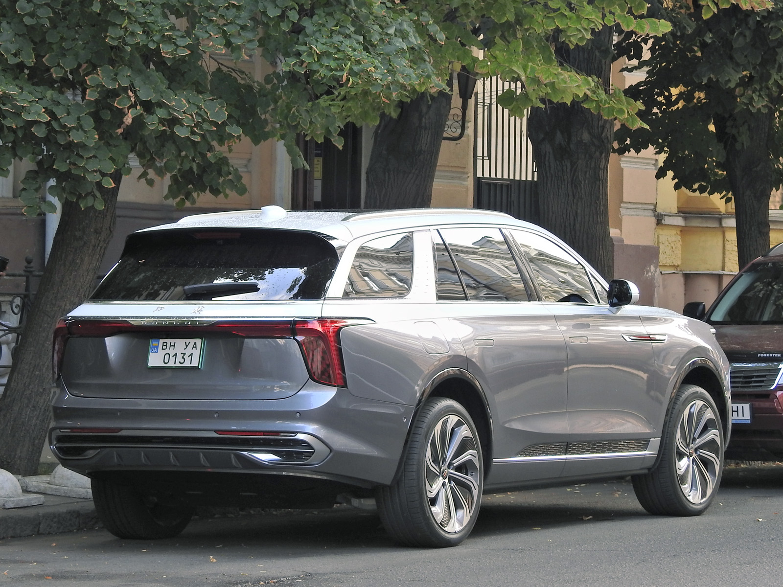 BH 0131 YA, Hongqi E-HS9 1st gen, 2020–