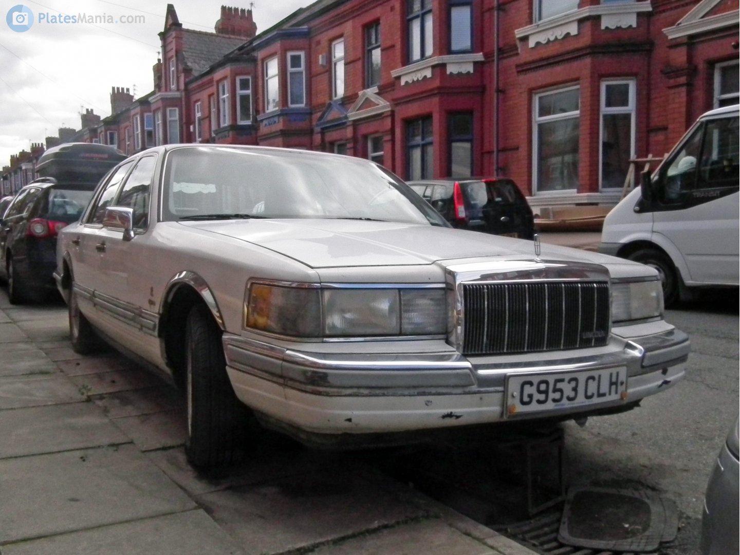 G953CLH, Lincoln Town Car 2nd gen (FN36/116), 1989–1997