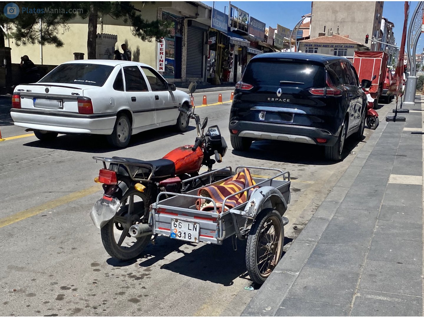 66 LN 318, Kuba Motor CG / KM 