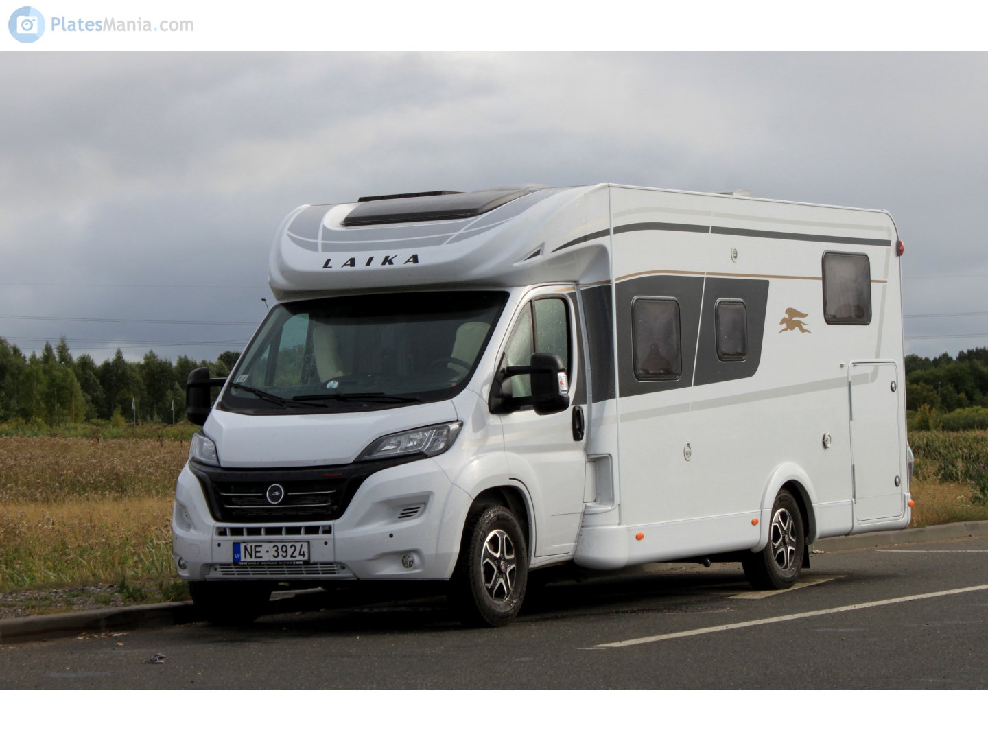 NE-3924, Laika Kosmo 