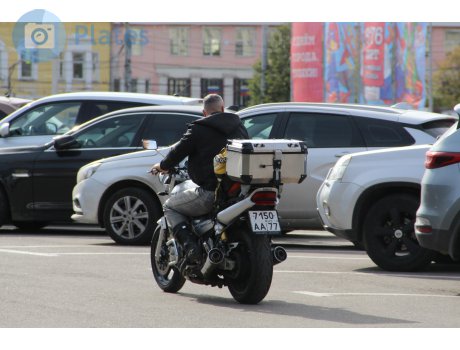 7150 аа 77, Yamaha XJR