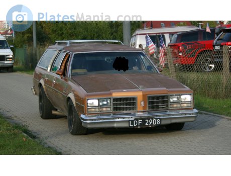 LDF 2908, Oldsmobile Custom Cruiser