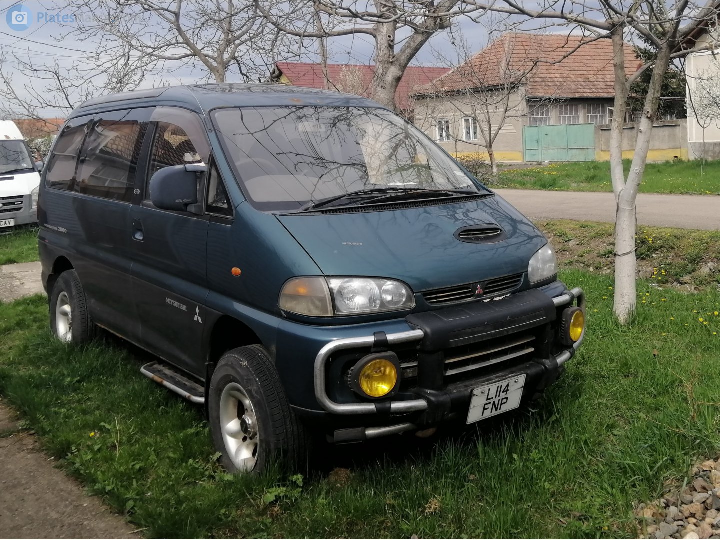L114FNP, Mitsubishi Delica 4th gen Space Gear, 1994­–2007