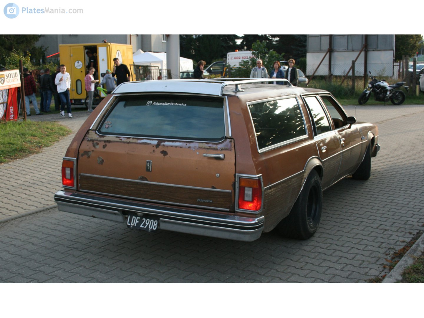 LDF 2908, Oldsmobile Custom Cruiser 
