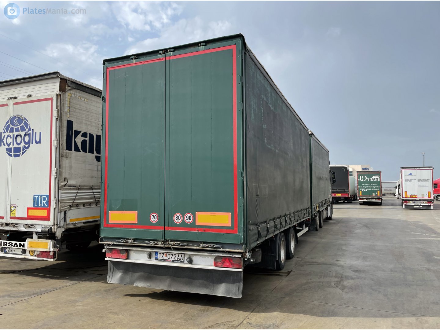 TZ 072AA, Trailers 