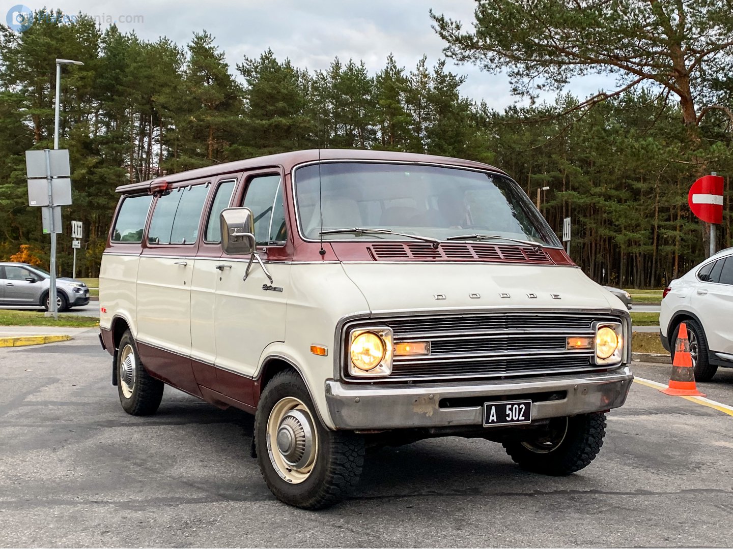A 502, Dodge Sportsman 