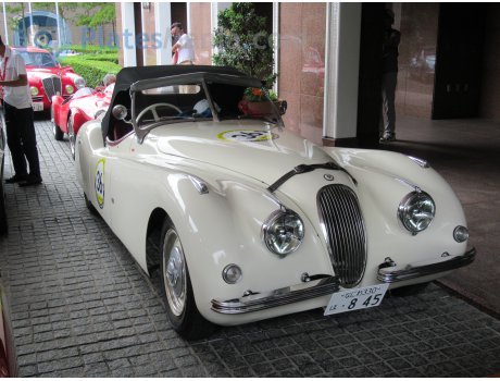 なにわ 330 ほ 845, Jaguar XK120