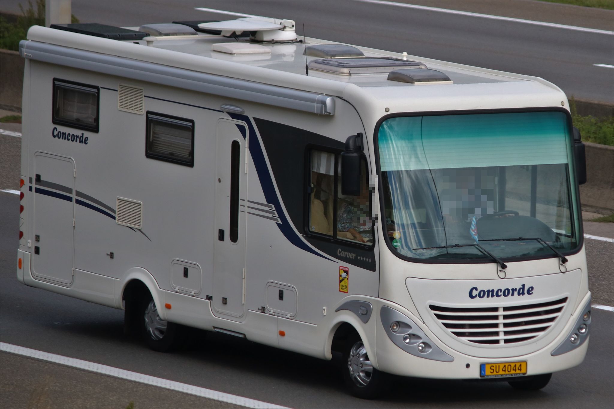 SU 4044, Concorde Carver 