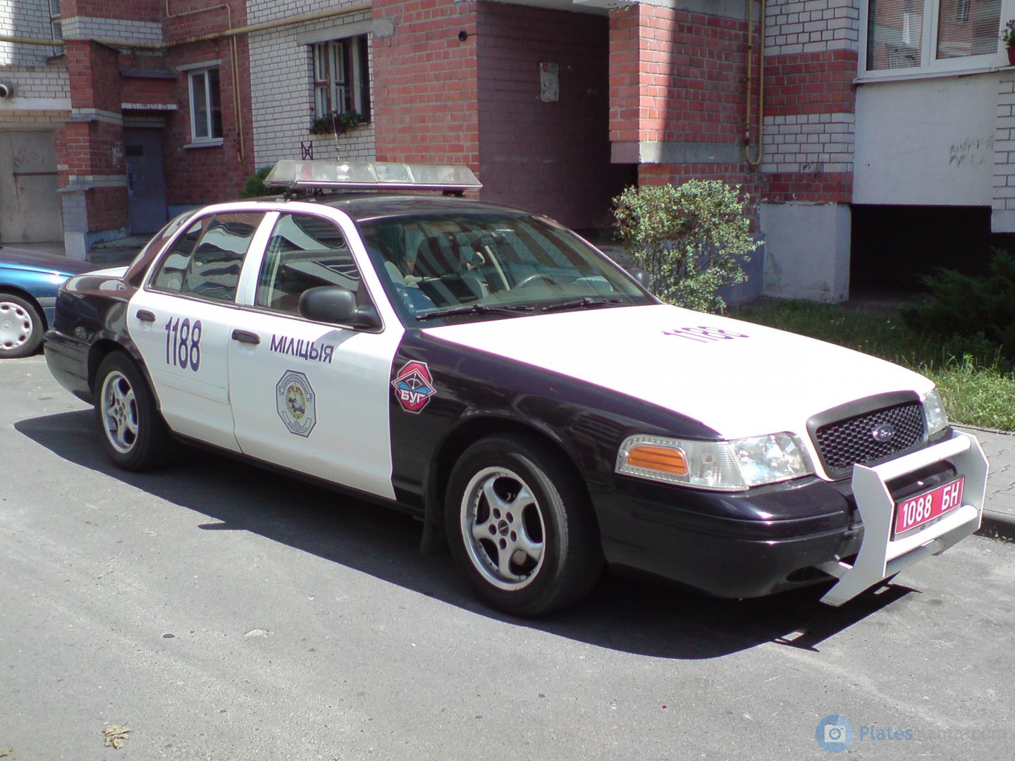 1088 БН, Ford Crown Victoria 2nd gen (EN114), 1997–2012