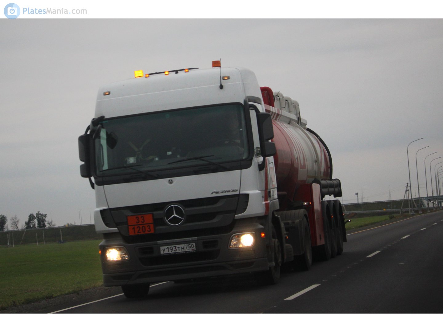 у 193 тн 750, Mercedes-Benz Actros 2nd gen (MP2/MP3), 2002–2020