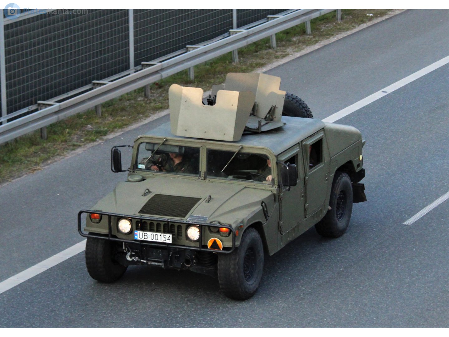 UB 00154, AM General HMMWV 4-door, 1983–2016