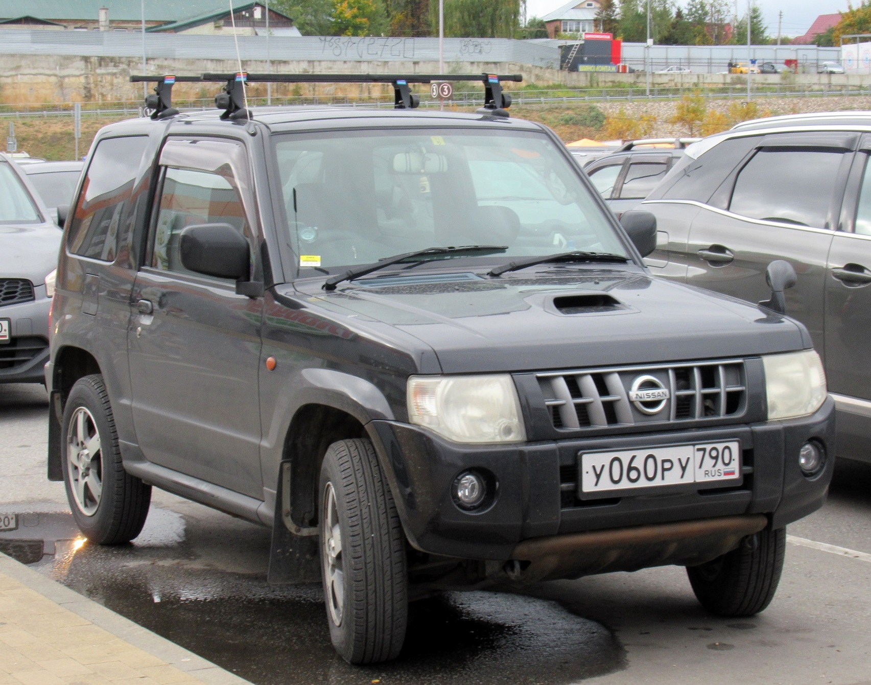 у 060 ру 790, Nissan Kix 1st gen (H59), 2008–2012