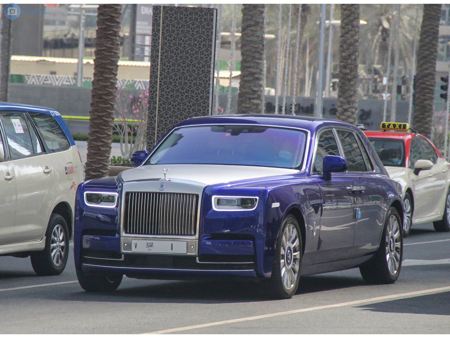 Фантом сколько. Роллс ройс фантом купе 2022. Rolls royce phantom 2022. Новый роллс ройс фантом 2022. Фантом сколько.