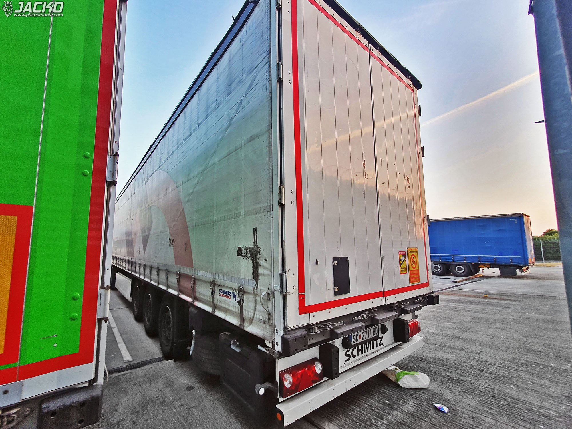 SK 2711 BD, Schmitz SCS 