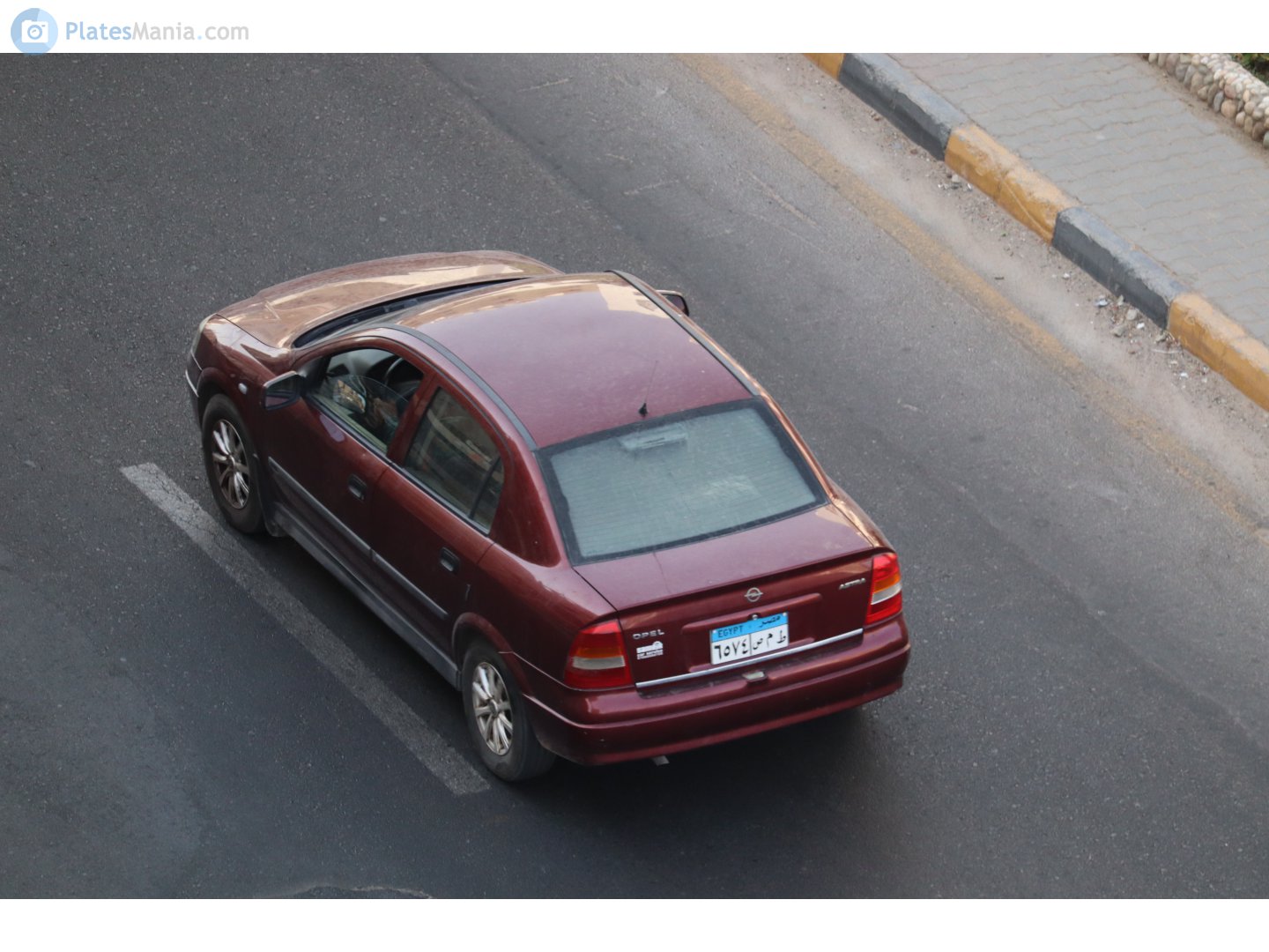 ٦٥٧٤ صمط, Opel Astra 2nd gen Sedan (G; T98), 1998–2009