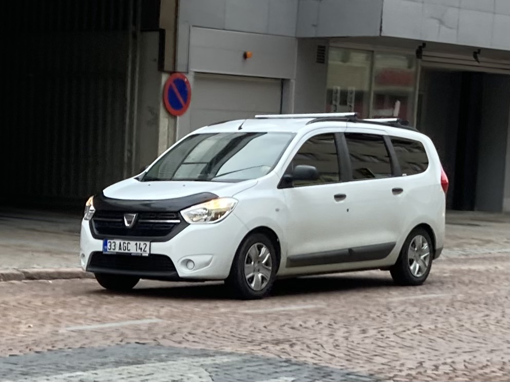 33 AGC 142, Dacia Lodgy 1st gen (J92), 2012–2022