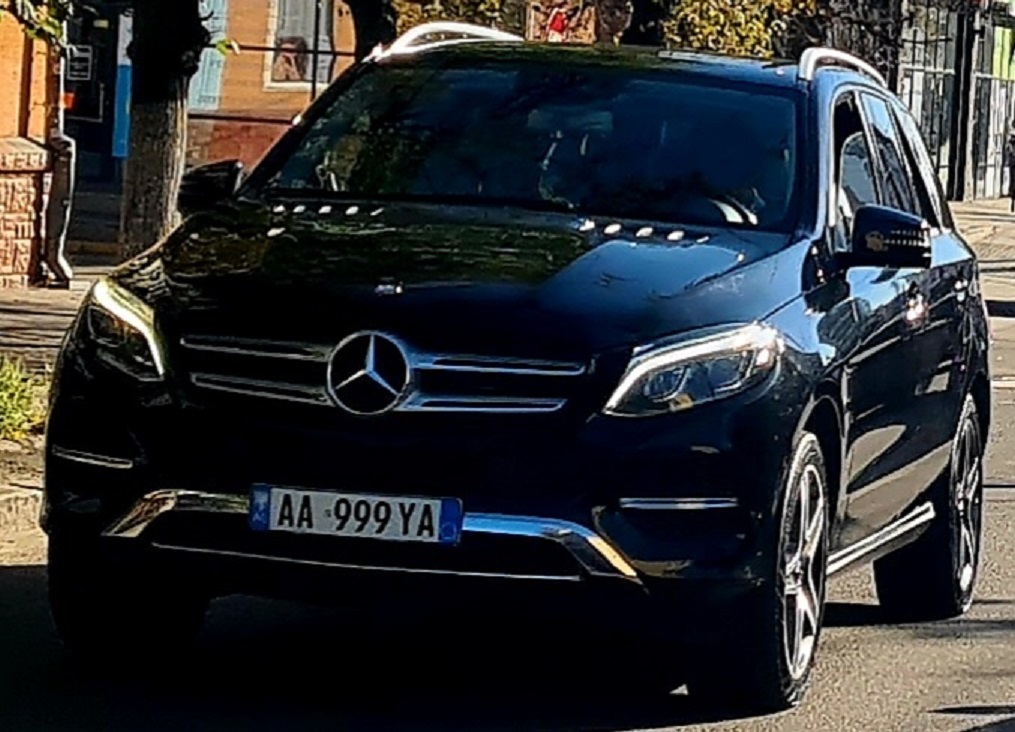 AA 999 YA, Mercedes-Benz GLE-Klasse 1st gen SUV (W166), 2015–2018