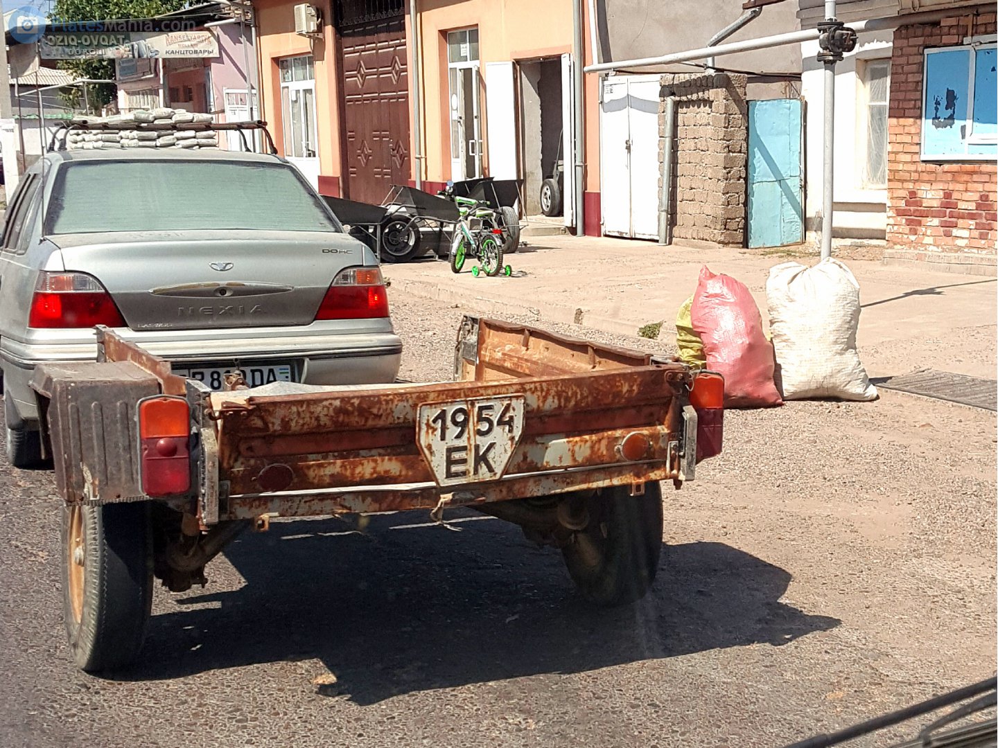 1954 ЕК, Kurganmashzavod (KMZ) 8136 