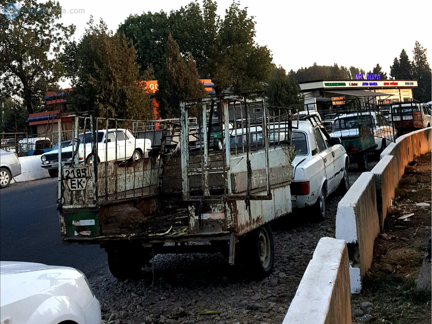 2185 ЕК, Trailers (1977) 