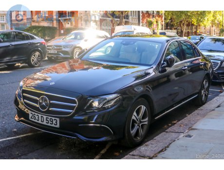 263 D 593, Mercedes-Benz E-Klasse