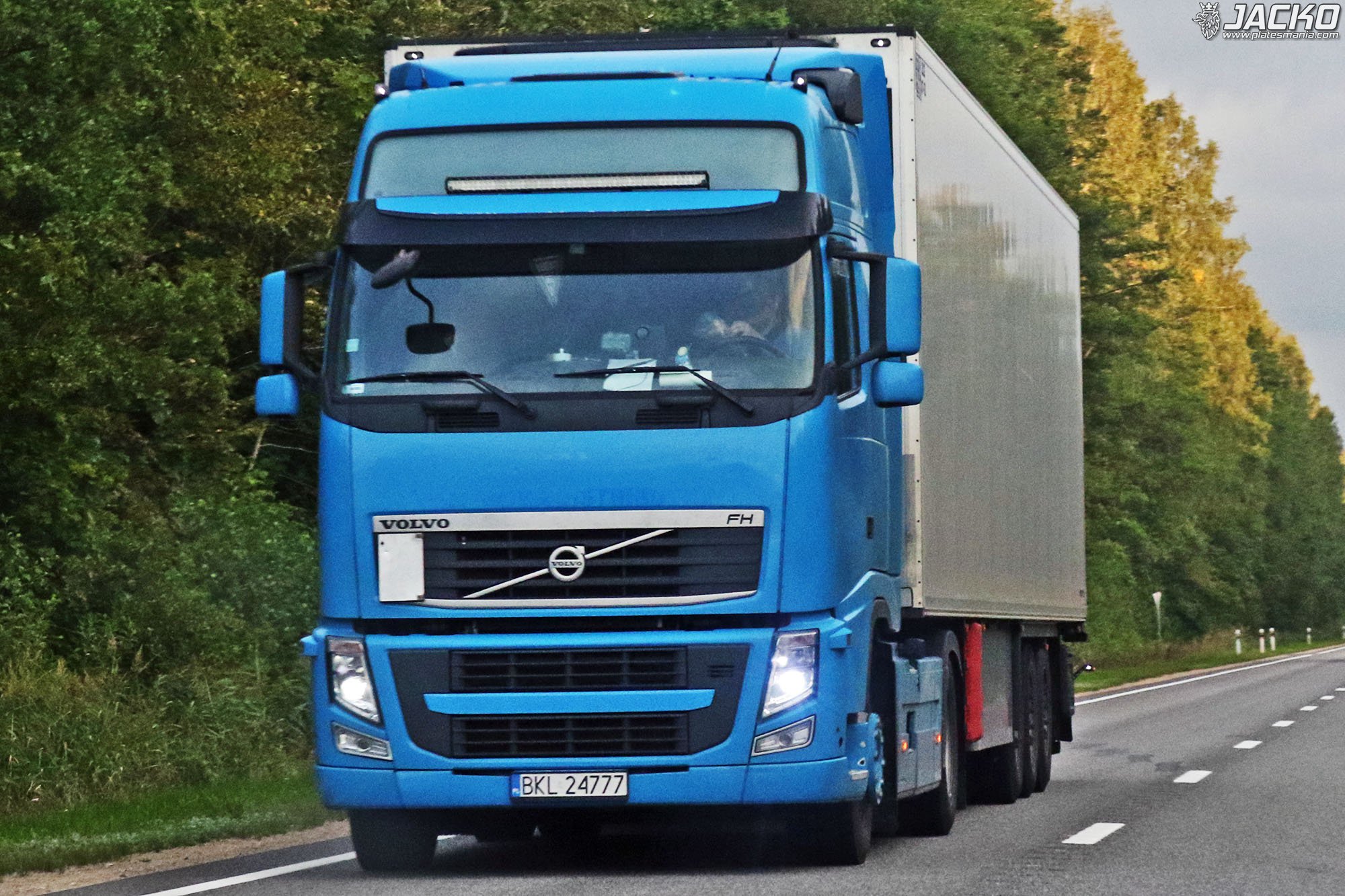 BKL 24777, Volvo FH 2nd gen, facelift, 2008–2012