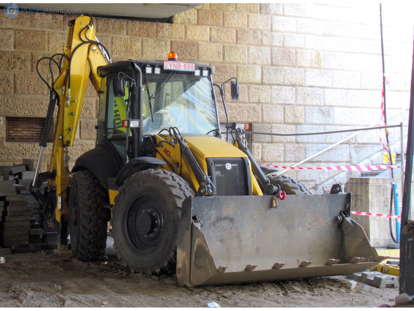 YNB-888, New Holland B-Series 