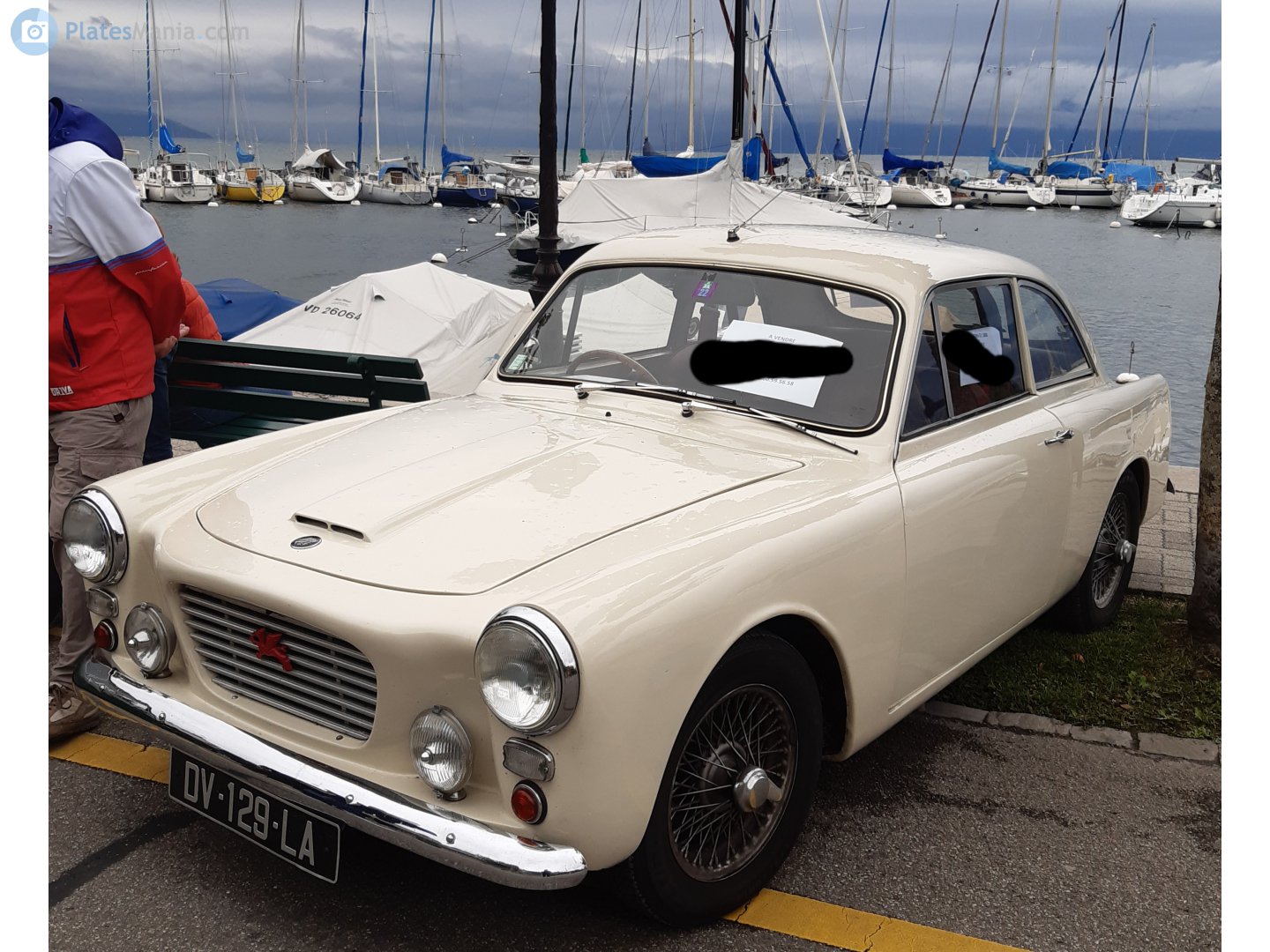 DV-129-LA, Gilbern GT 