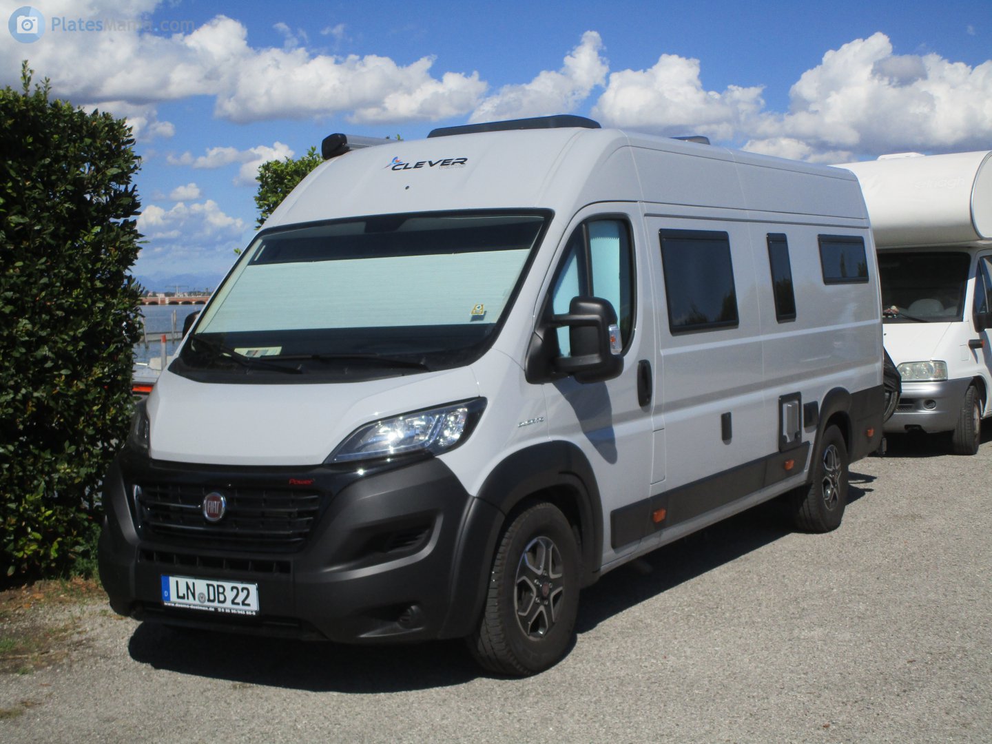 LN DB 22, Clever Vans Runner 