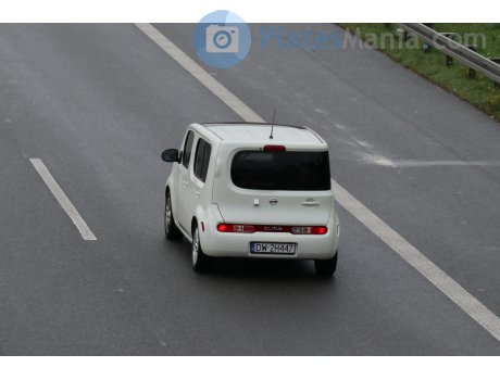 DW 2H447, Nissan Cube