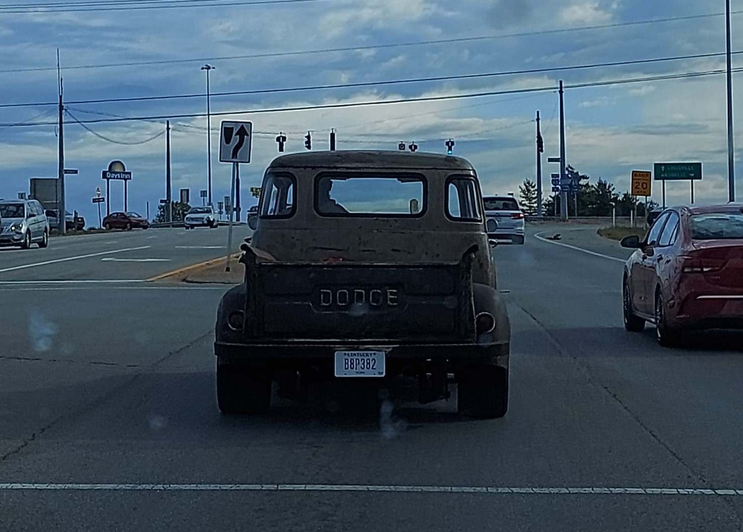 B8P382, Dodge B-Series 