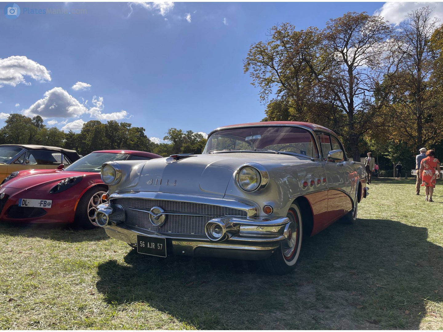 56 AJR 57, Buick Century 2nd gen (Riviera) 4-door Hardtop (63; B-body), 2nd facelift, 1955–1956