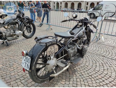 TN 7200, BMW R Series