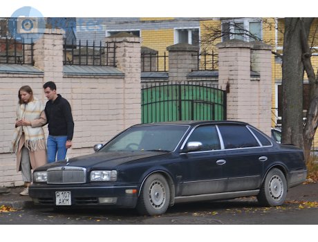 R 107 AKM, Nissan President