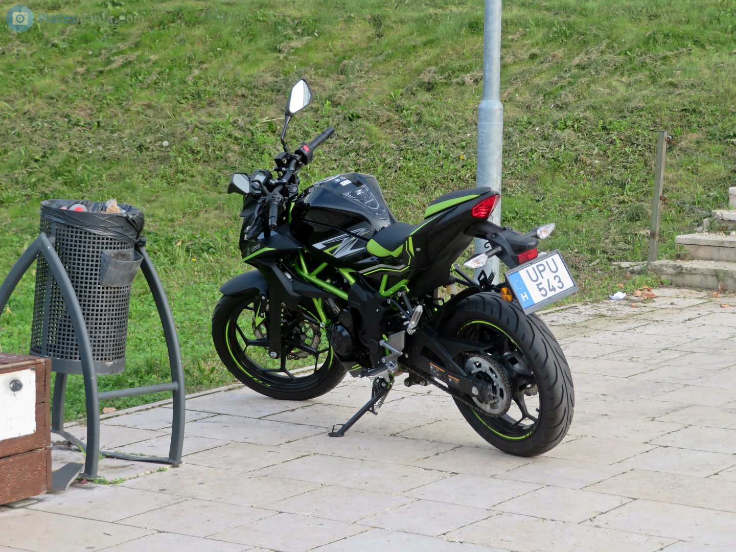 UPU-543, Kawasaki Ninja 125 / Z125 