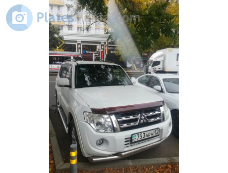 753 ARA 12, Mitsubishi Pajero