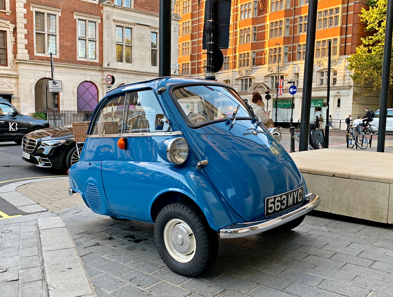 563MYC, BMW Isetta 300 3-wheel Special, 1959–1962