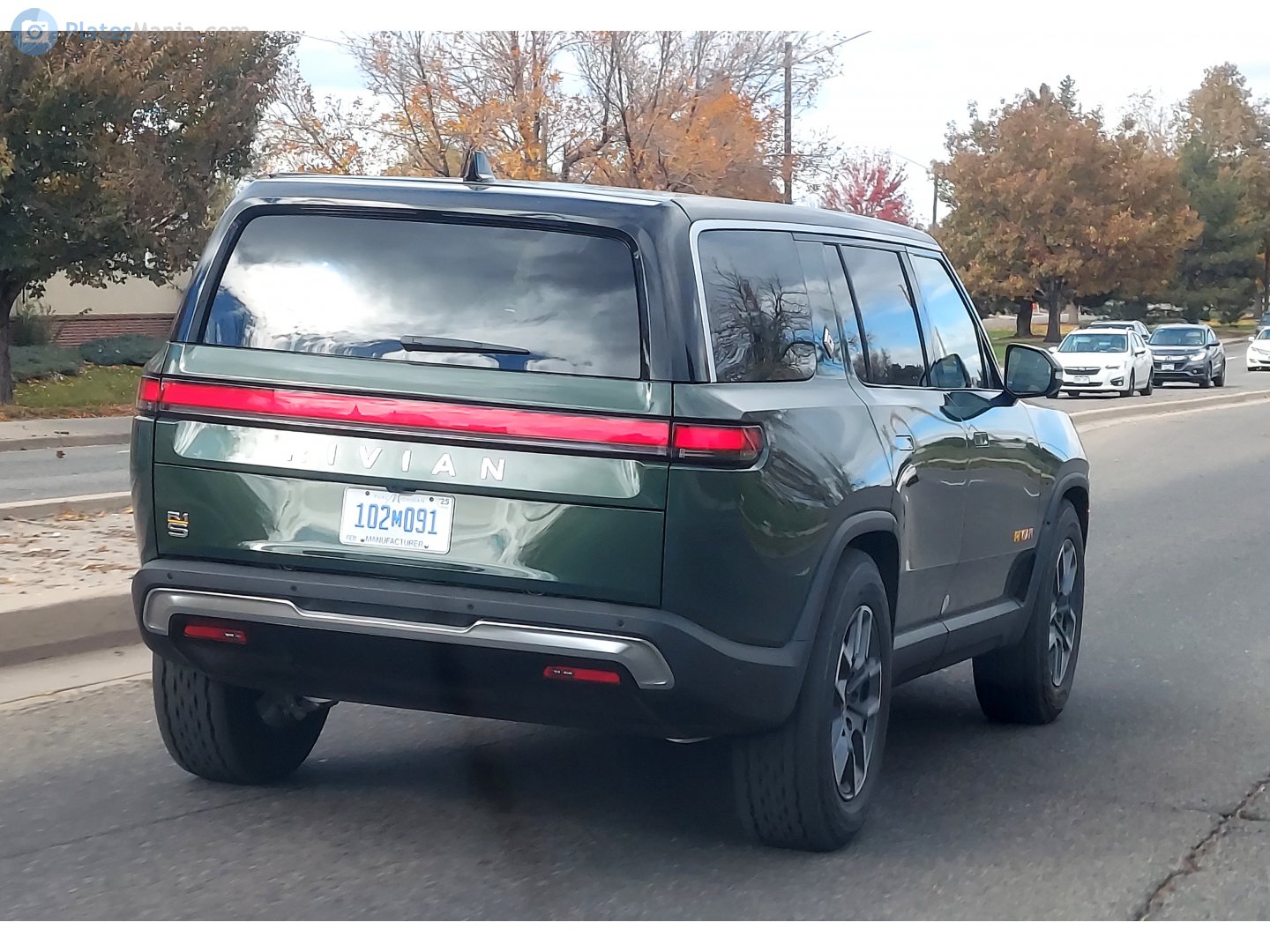102M091, Rivian R1S 1st gen, 2022–