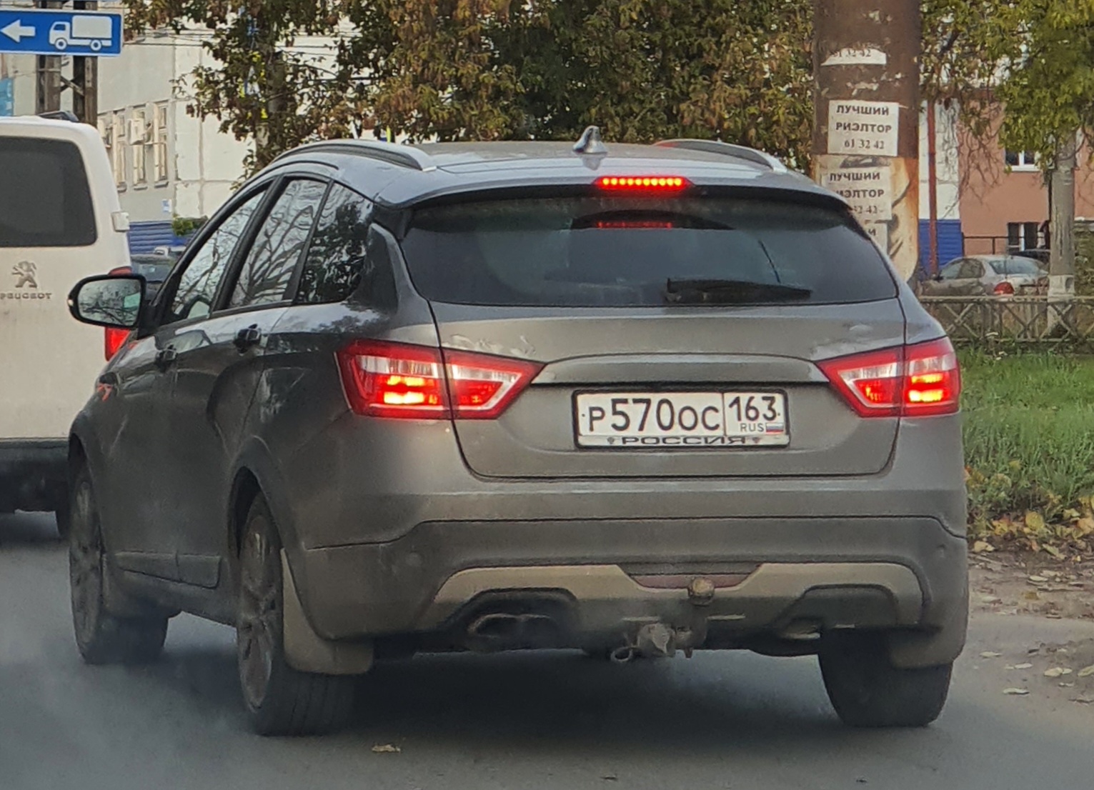 р 570 ос 163, Lada (VAZ) Vesta 1st gen SW Cross (GFK), 2017–2022