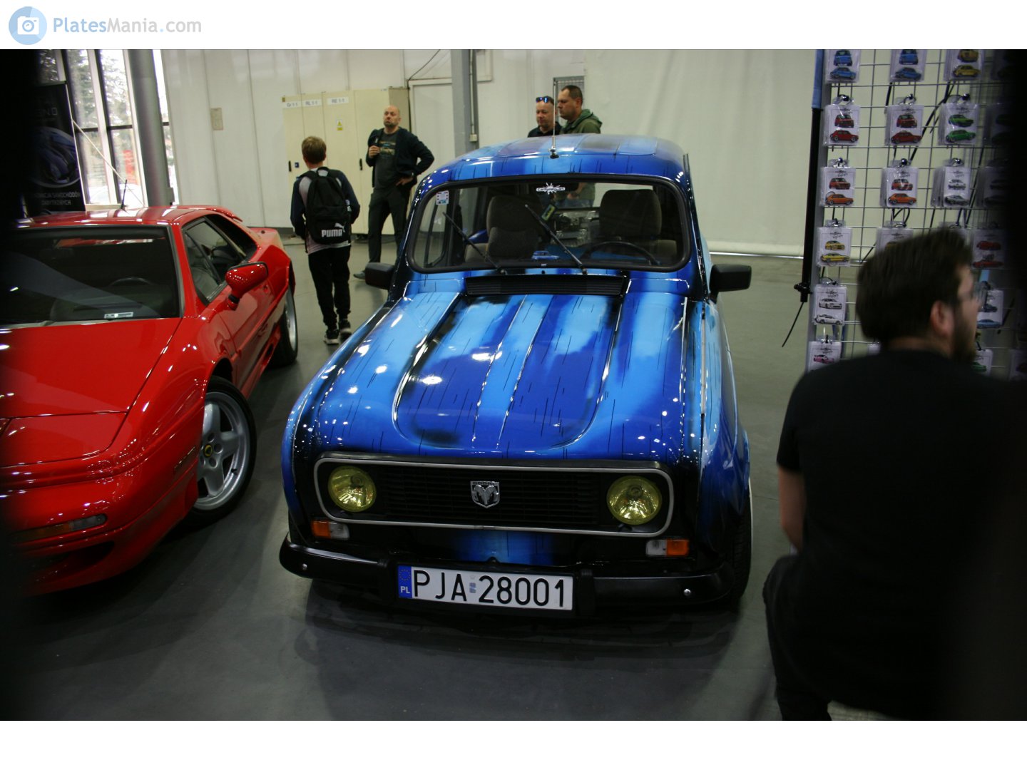 PJA 28001, Renault 4 1st gen Sedan/Hatch (112), 1961–1992