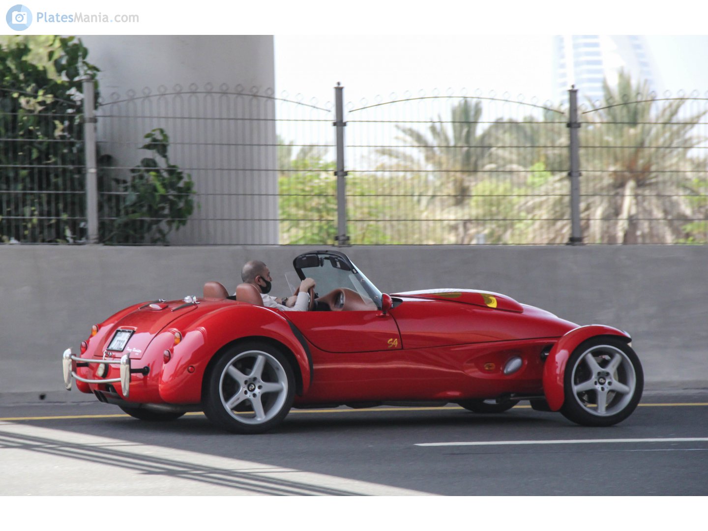 H 7762, Panoz Roadster 